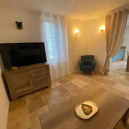 Provencal Du Mas Arnaud Holiday home *